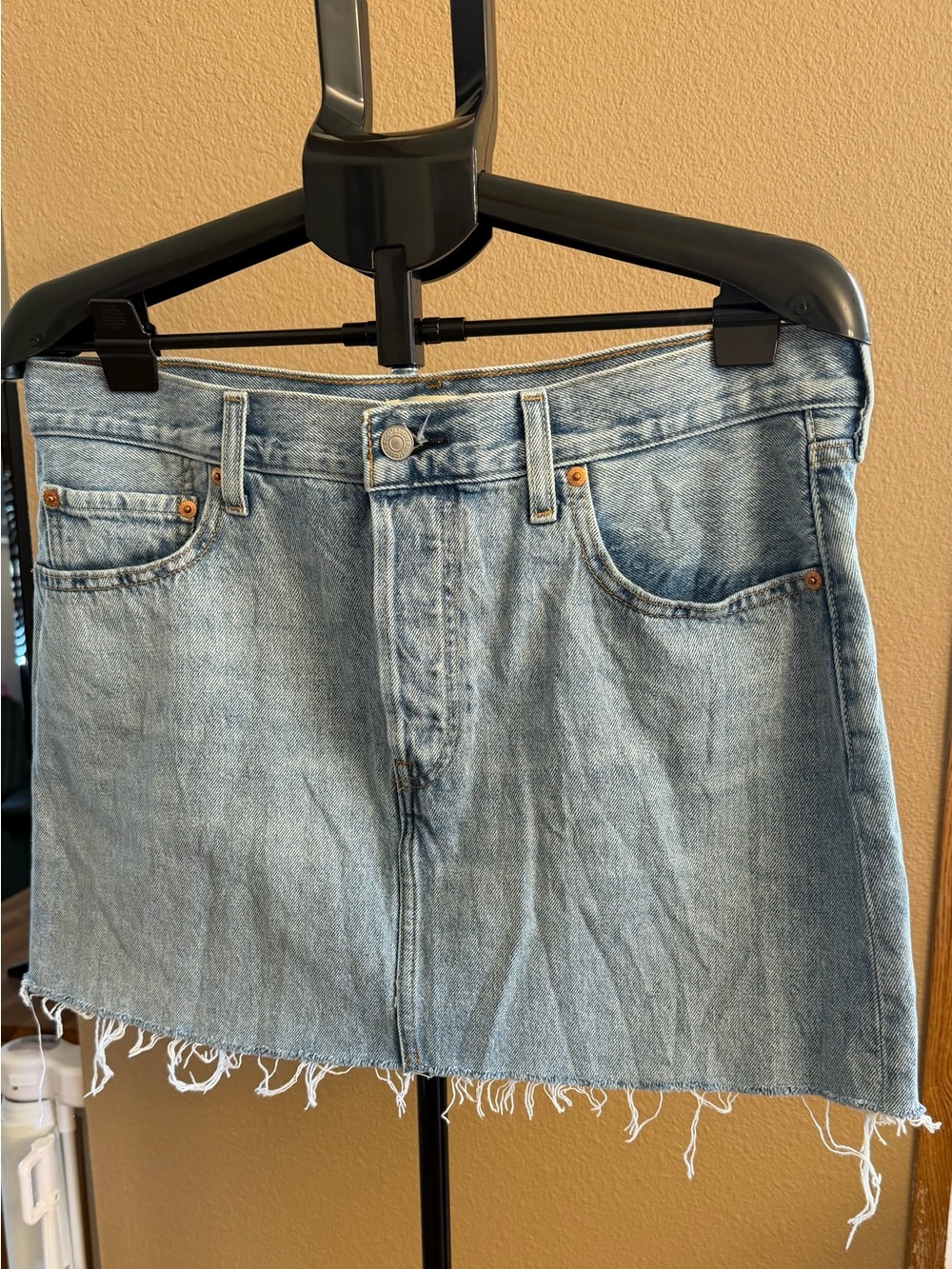 Levi’s Denim Distressed Mini Skirt Light Wash | Coastal Cowgirl Western Fray |32 - Picture 2 of 9